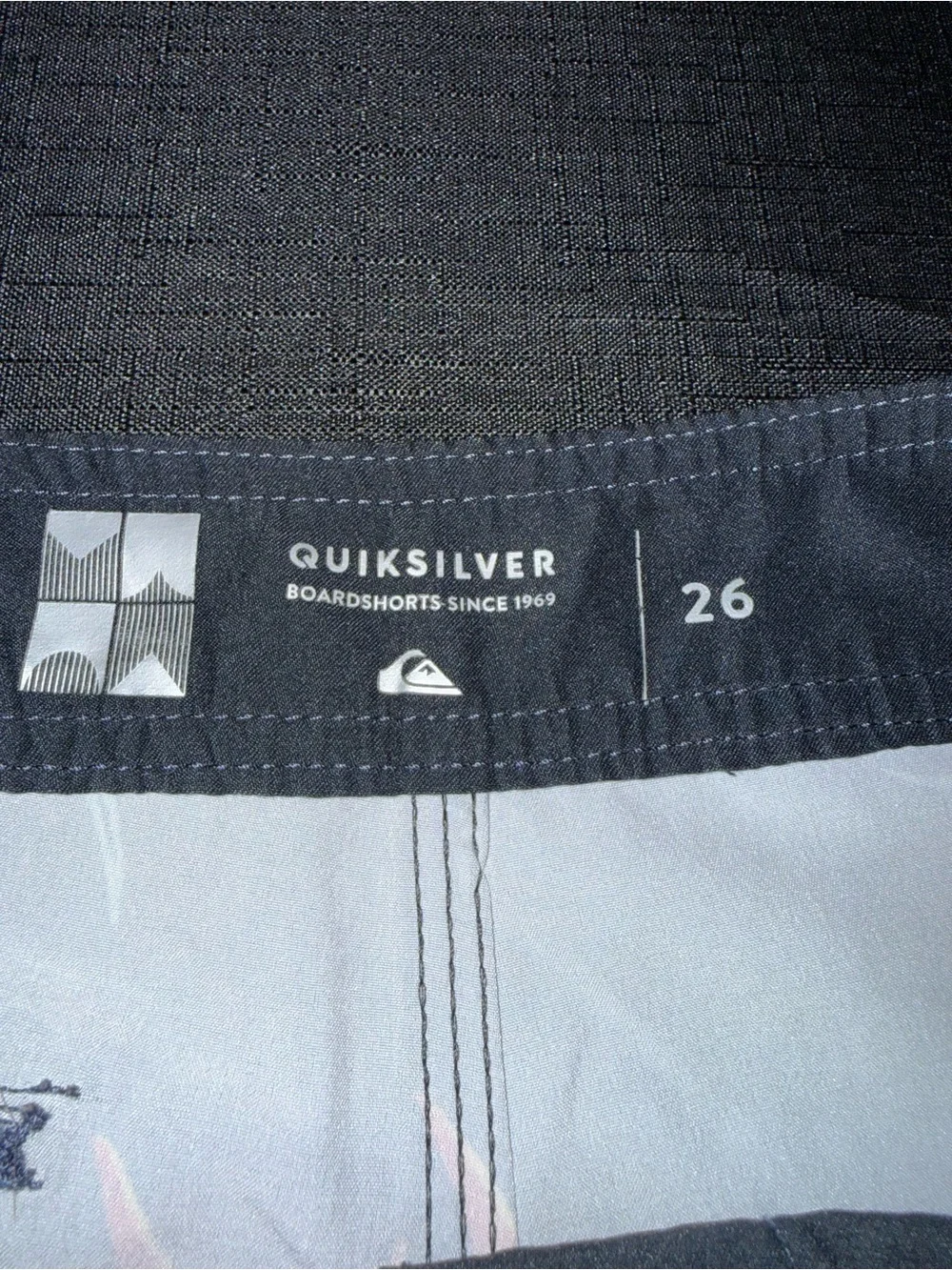 Quiksilver swim accents